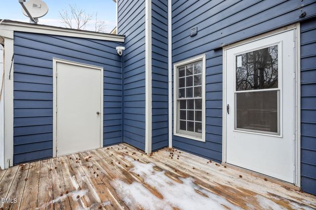 2813 Bedfordshire Court, Raleigh, NC 27604