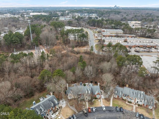 2813 Bedfordshire Court, Raleigh, NC 27604