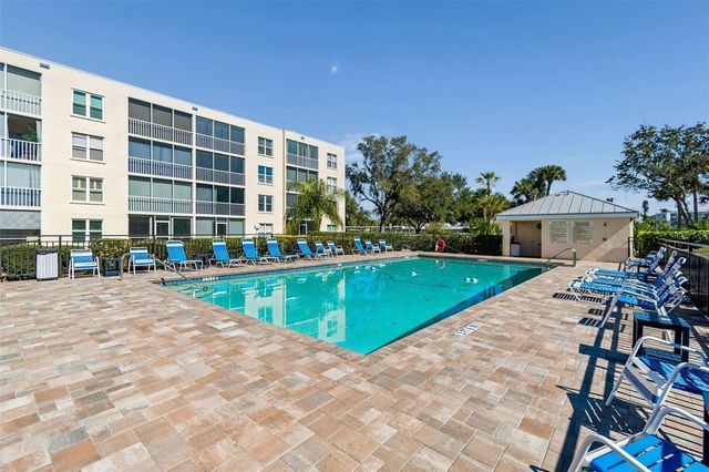 3950 IRONWOOD CIRCLE 103, Bradenton, FL 34209