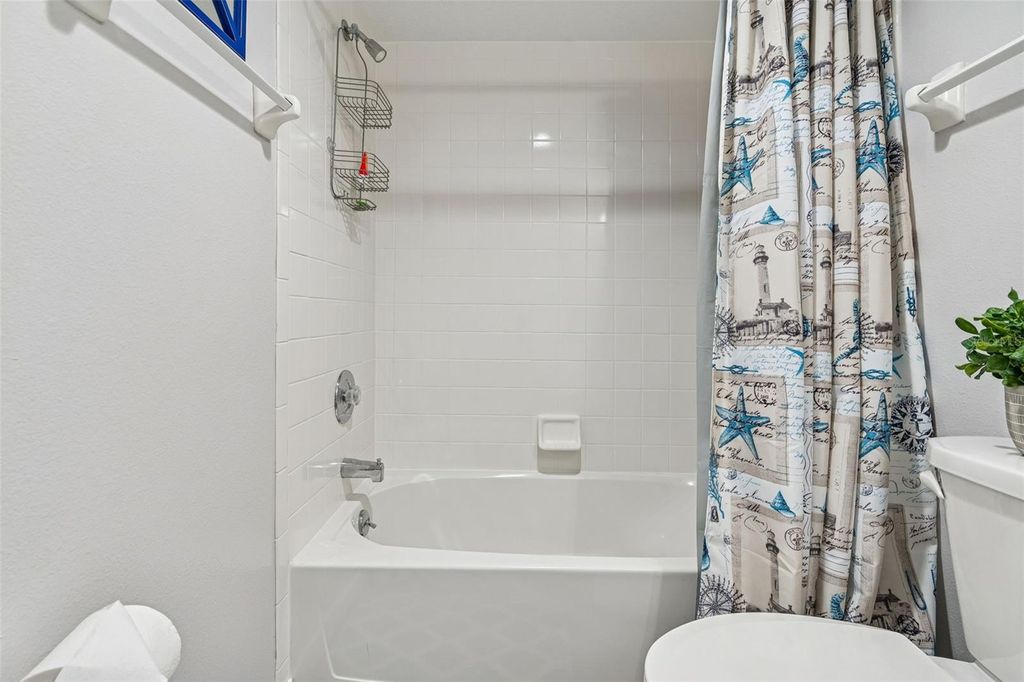 Image 11 of property listing at 3950 IRONWOOD CIRCLE 103, Bradenton, FL 34209