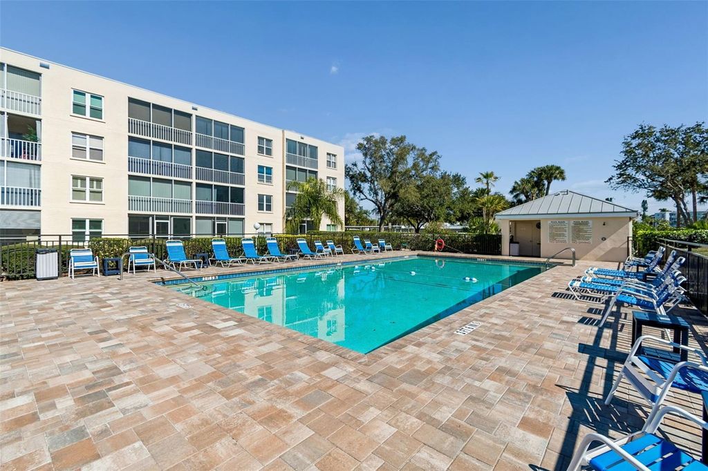 Image 46 of property listing at 3950 IRONWOOD CIRCLE 103, Bradenton, FL 34209