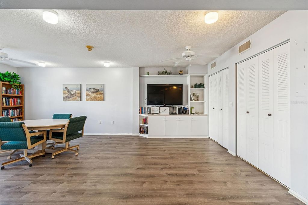 Image 49 of property listing at 3950 IRONWOOD CIRCLE 103, Bradenton, FL 34209