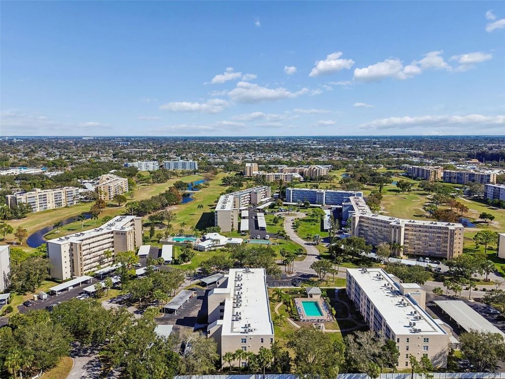 Image 58 of property listing at 3950 IRONWOOD CIRCLE 103, Bradenton, FL 34209