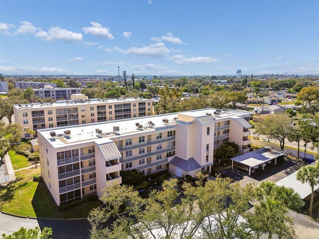 Image 62 of property listing at 3950 IRONWOOD CIRCLE 103, Bradenton, FL 34209