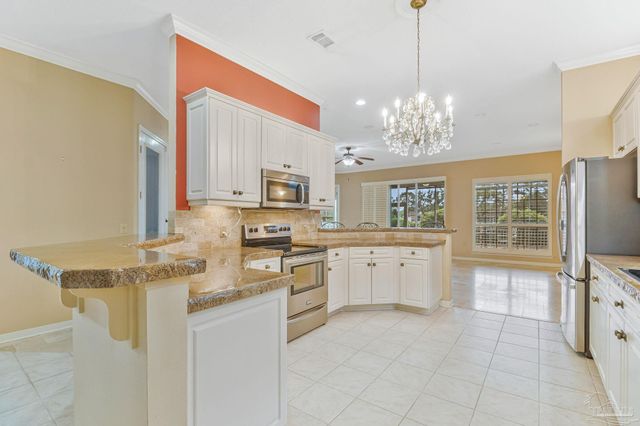 4115 Oak Pointe Dr, Gulf Breeze, FL 32563