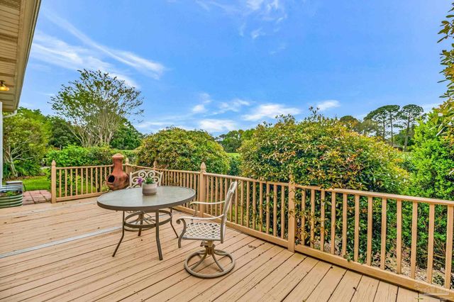 4115 Oak Pointe Dr, Gulf Breeze, FL 32563