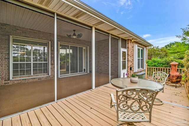 4115 Oak Pointe Dr, Gulf Breeze, FL 32563