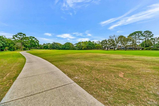 4115 Oak Pointe Dr, Gulf Breeze, FL 32563