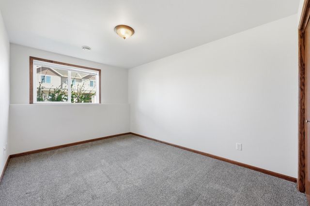 1224 S Beach Way, West Fargo, ND 58078
