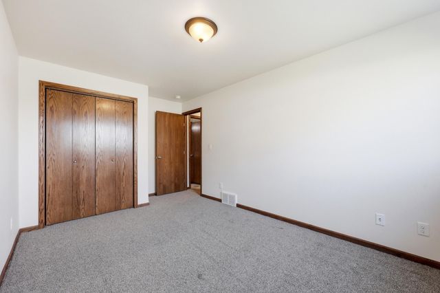 1224 S Beach Way, West Fargo, ND 58078