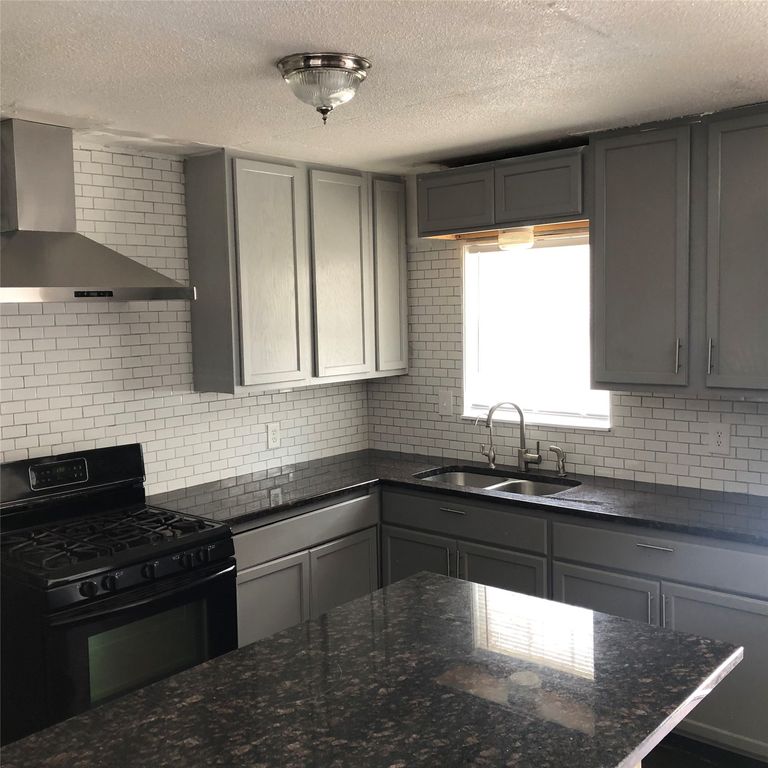 2827 Bedford Street, Dallas, TX 75212