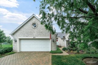 27 Hillcrest Drive, Sugar Grove, IL 60554