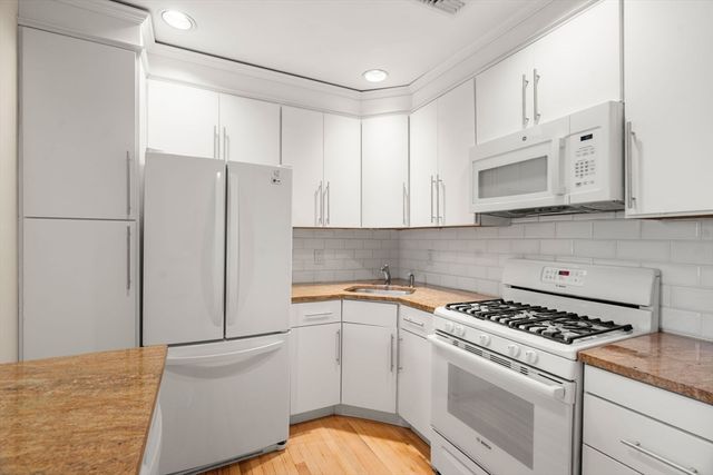 35 High St 3, Boston, MA 02129