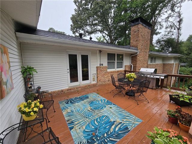 2637 Sunny Lane SE, Marietta, GA 30067