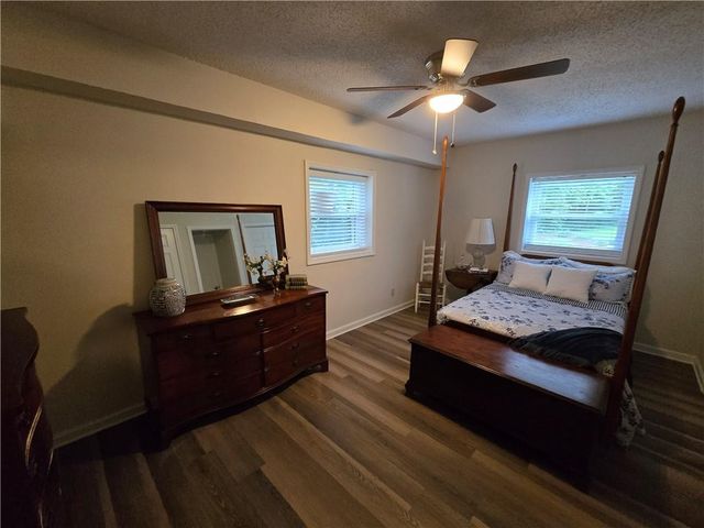 2637 Sunny Lane SE, Marietta, GA 30067