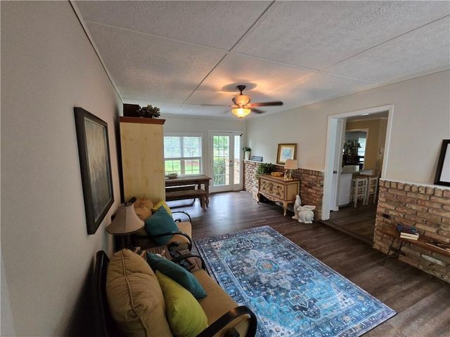 2637 Sunny Lane SE, Marietta, GA 30067