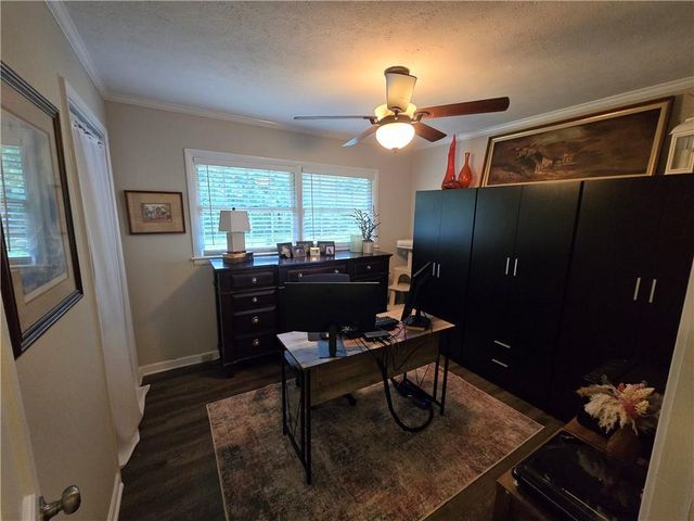 2637 Sunny Lane SE, Marietta, GA 30067