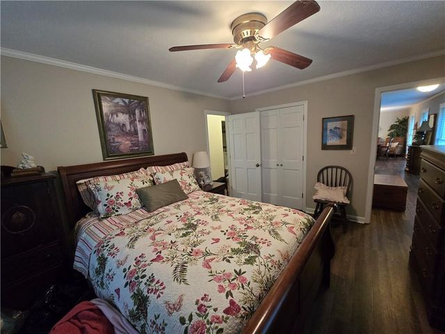 2637 Sunny Lane SE, Marietta, GA 30067