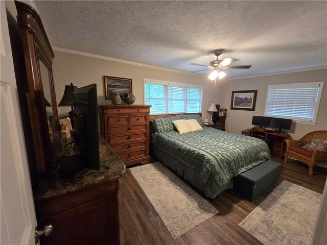 2637 Sunny Lane SE, Marietta, GA 30067