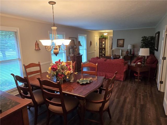2637 Sunny Lane SE, Marietta, GA 30067