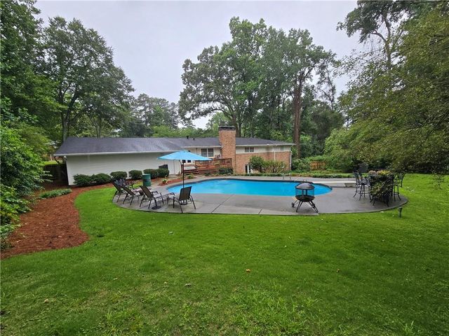 2637 Sunny Lane SE, Marietta, GA 30067