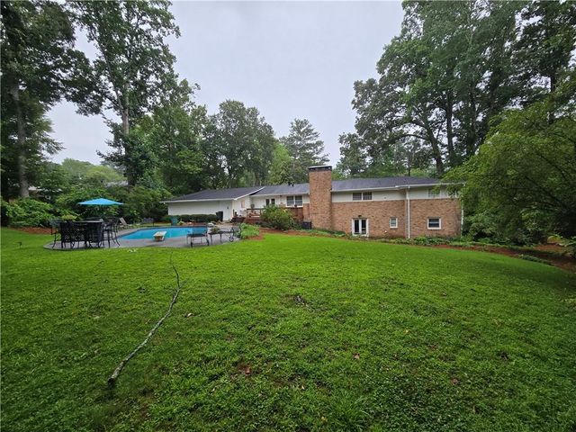 2637 Sunny Lane SE, Marietta, GA 30067
