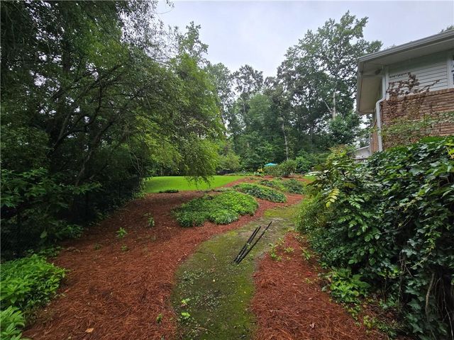 2637 Sunny Lane SE, Marietta, GA 30067