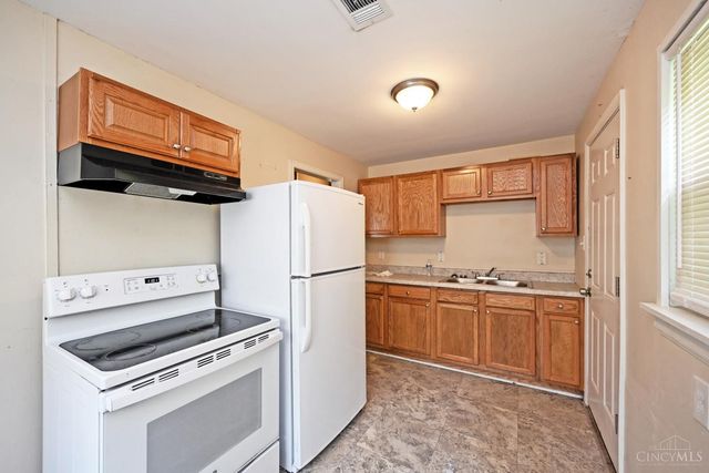 408 Roebling Road, Delhi Twp, OH 45204