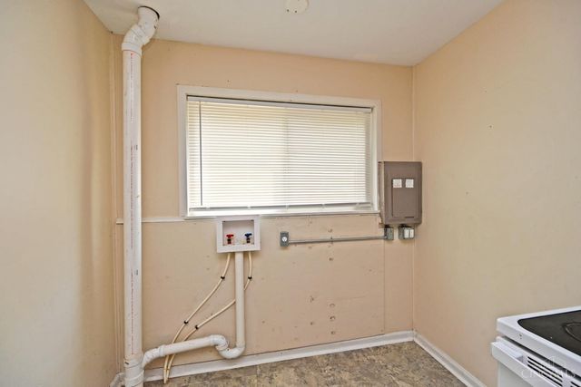 408 Roebling Road, Delhi Twp, OH 45204