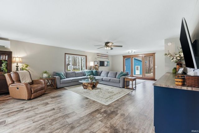 2155 W 600 N, Columbia City, IN 46725