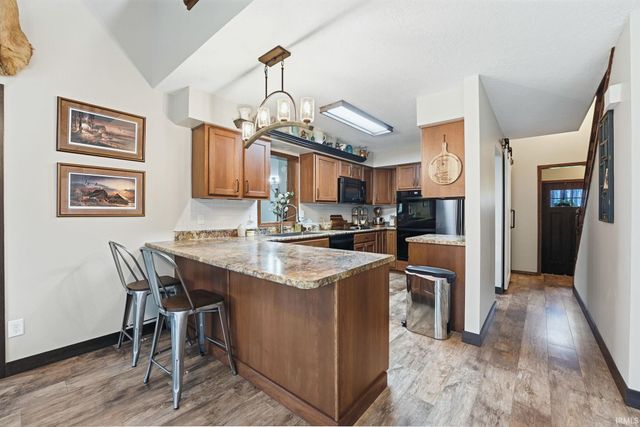 2155 W 600 N, Columbia City, IN 46725