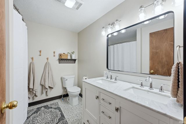 2155 W 600 N, Columbia City, IN 46725