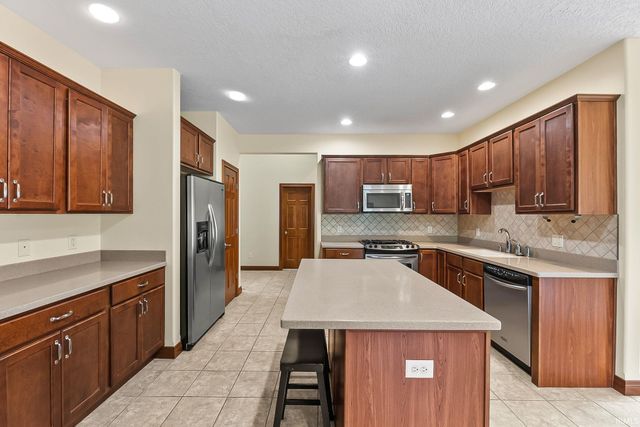 9429 Fireside Court, Fort Wayne, IN 46804