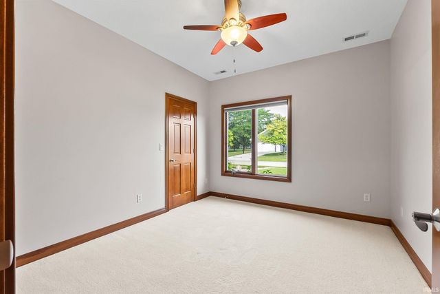 9429 Fireside Court, Fort Wayne, IN 46804