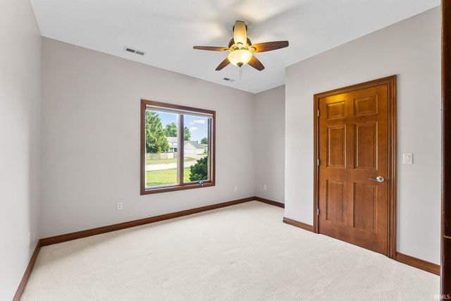 9429 Fireside Court, Fort Wayne, IN 46804