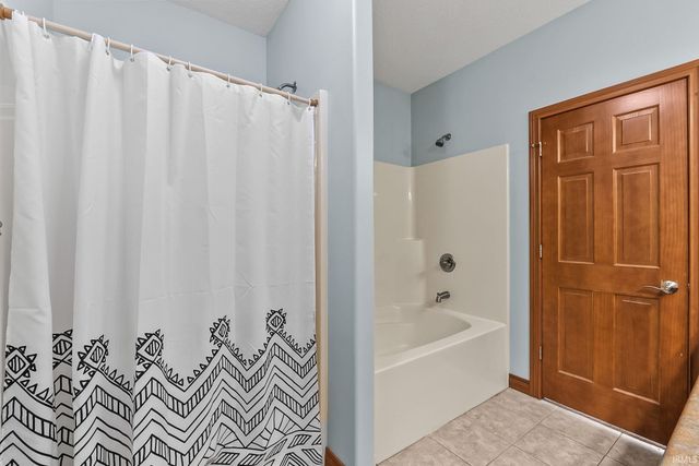 9429 Fireside Court, Fort Wayne, IN 46804
