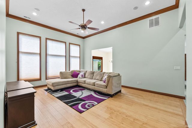 9429 Fireside Court, Fort Wayne, IN 46804