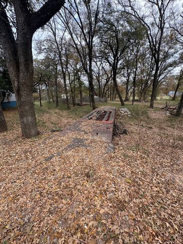 236 Oak Grove Circle, Elm Mott, TX 76640