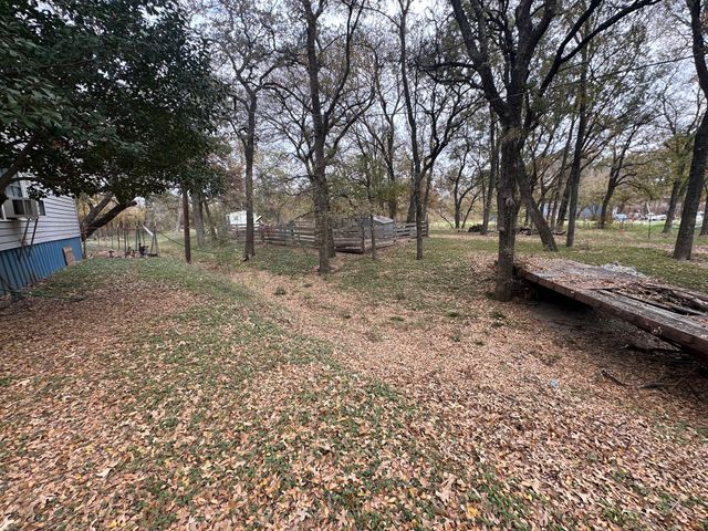 236 Oak Grove Circle, Elm Mott, TX 76640