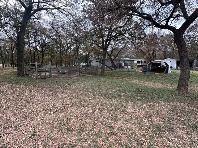 236 Oak Grove Circle, Elm Mott, TX 76640