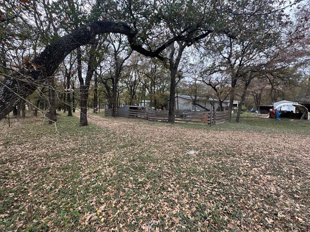 236 Oak Grove Circle, Elm Mott, TX 76640