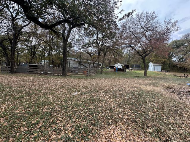 236 Oak Grove Circle, Elm Mott, TX 76640