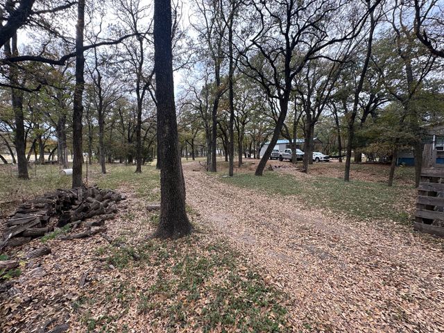 236 Oak Grove Circle, Elm Mott, TX 76640