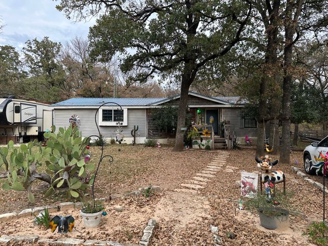 236 Oak Grove Circle, Elm Mott, TX 76640