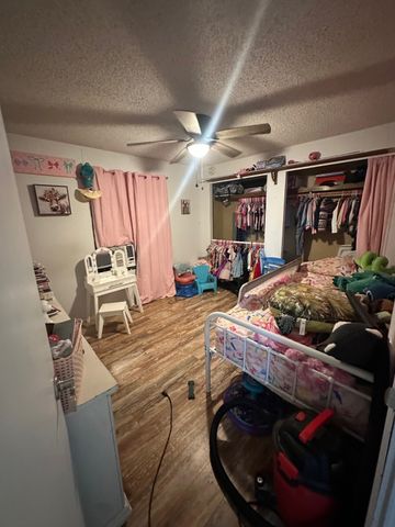 236 Oak Grove Circle, Elm Mott, TX 76640