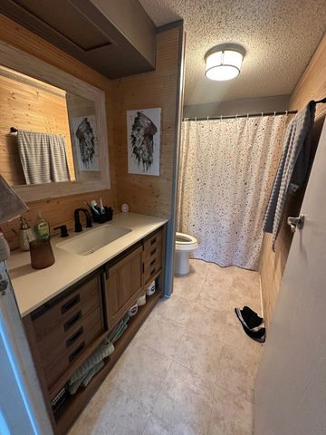 236 Oak Grove Circle, Elm Mott, TX 76640