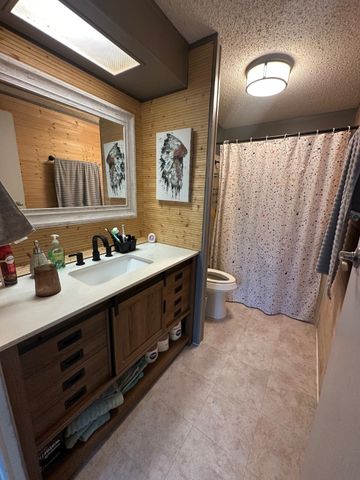 236 Oak Grove Circle, Elm Mott, TX 76640