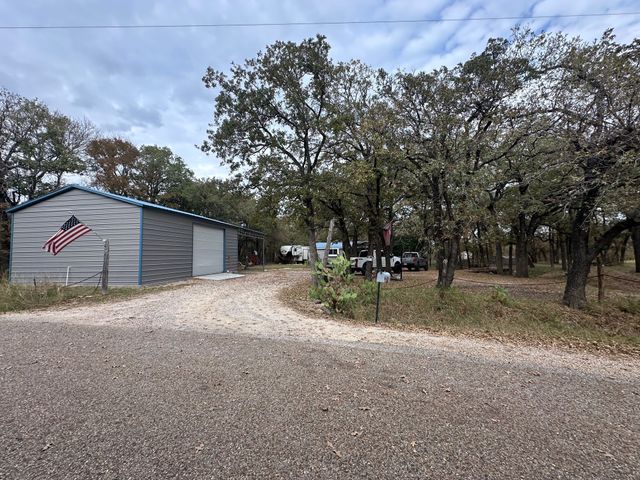 236 Oak Grove Circle, Elm Mott, TX 76640