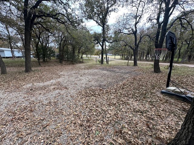 236 Oak Grove Circle, Elm Mott, TX 76640