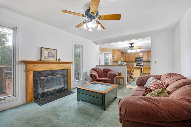 2877 Sarah Court, Elgin, IL 60124